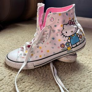 Hello Kitty Converse